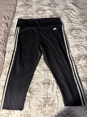 adidas Women Black Capri XL Leggings